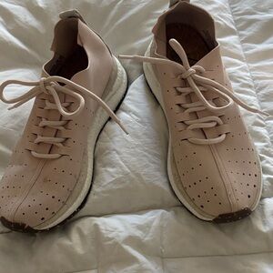 Light pink OTBT sneakers